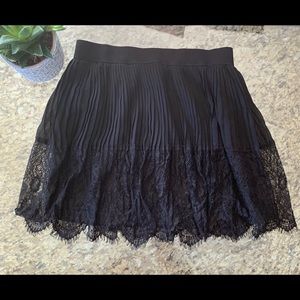 Forever 21 accordion laced skirt